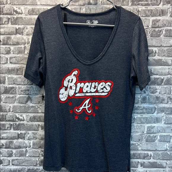 Rave Gray Graphic Short‎ Sleeve T-Shirt - Picture 2 of 9